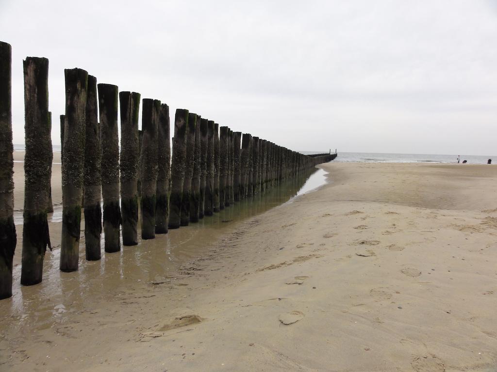 Koetsementen Appartementen Met Strandcabine Dombourg Extérieur photo