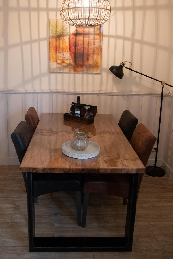 Koetsementen Appartementen Met Strandcabine Dombourg Extérieur photo