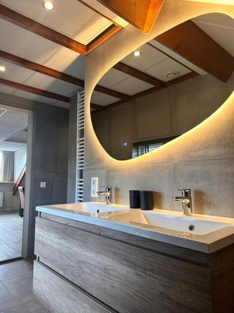 Koetsementen Appartementen Met Strandcabine Dombourg Extérieur photo