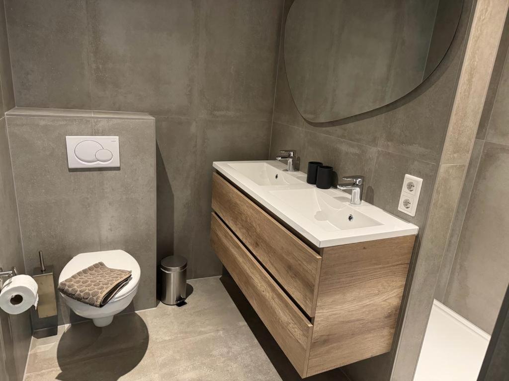 Koetsementen Appartementen Met Strandcabine Dombourg Extérieur photo